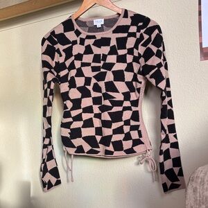 Le Lis Black and Tan Abstract Sweater
